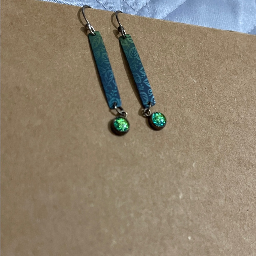 Holly Yashi Niobium and Dichroic Glass, Blue and Green Dangle Earrings!